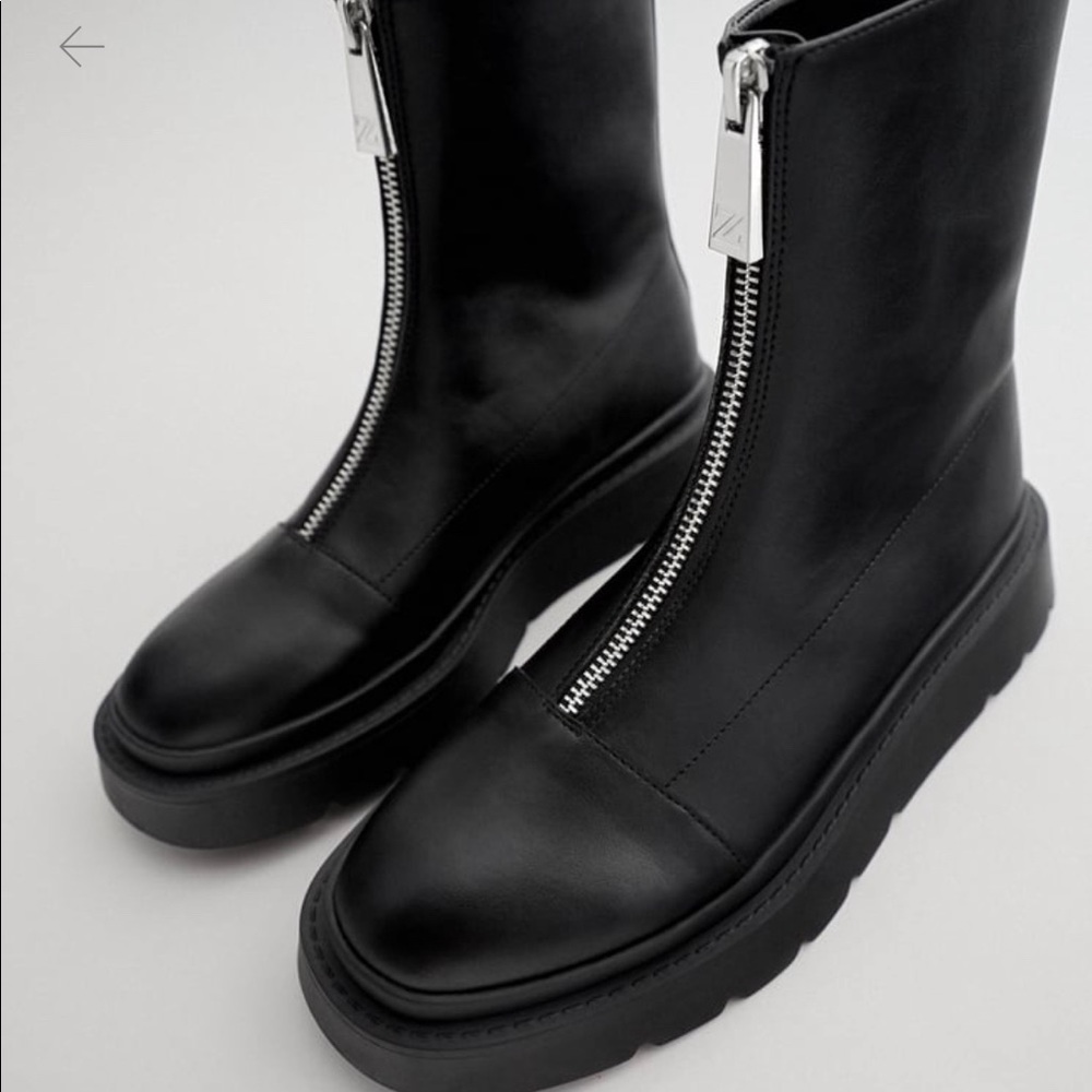 Zippered low heeled ankle boots TRF Zara size 41